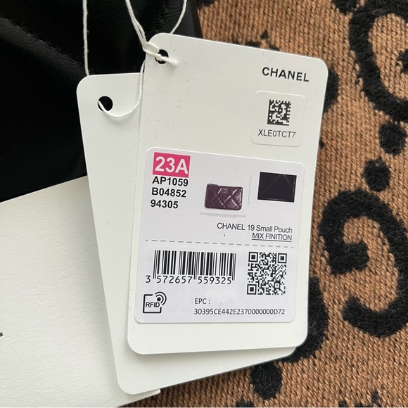 Chanel 19 Pouch - Authentic BNIB - Picture 11 of 15